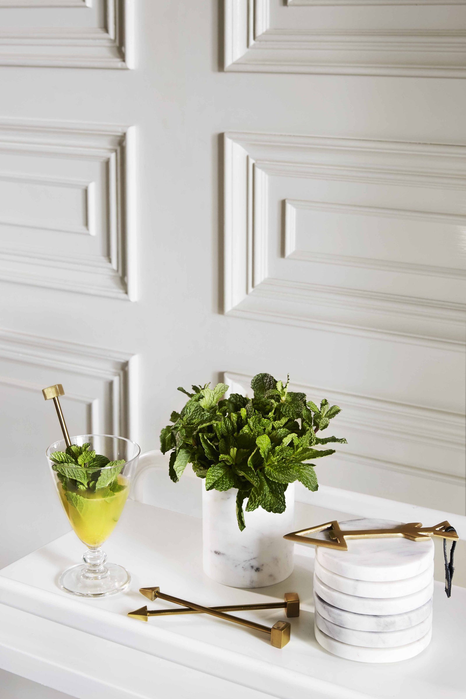 عصي Swizzle الذهبية